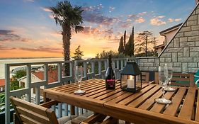Aria Superior Apartment, Seaview & Wellness